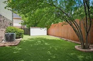 301 Stoneledge Dr, Irving, TX 75063 - Photo 25