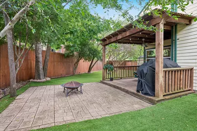 301 Stoneledge Drive, Irving, TX 75063 - Photo 21