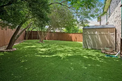 301 Stoneledge Drive, Irving, TX 75063 - Photo 23