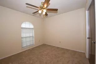 8704 Irongate Dr, North Richland Hills, TX 76182 - Photo 17