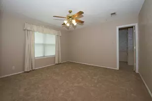 8704 Irongate Dr, North Richland Hills, TX 76182 - Photo 11