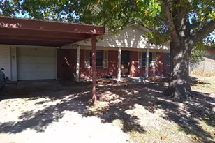 1401 21st St, Mineral Wells, TX 76067 - Photo 3