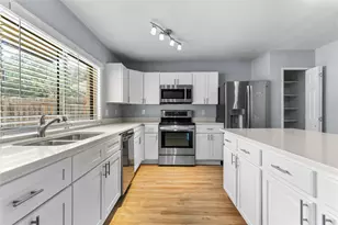 1137 Kingston Dr, Lewisville, TX 75067 - Photo 15