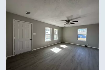717 E Lamberth Road, Sherman, TX 75090 - Photo 3
