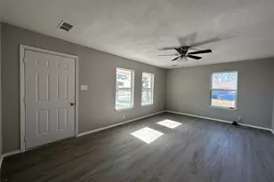 717 E Lamberth Rd, Sherman, TX 75090 - Photo 3