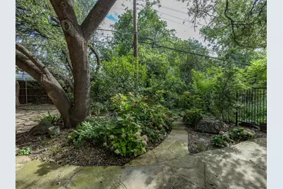 4400 Summercrest Court, Fort Worth, TX 76109 - Photo 35