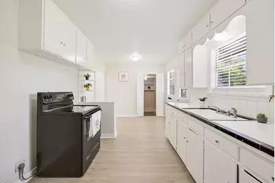 203 E 7th Street, Kaufman, TX 75142 - Photo 9