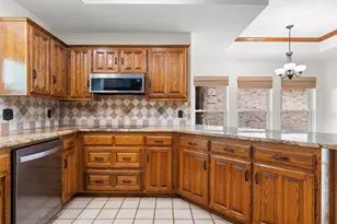 4203 Oak Springs Dr, Arlington, TX 76016 - Photo 17
