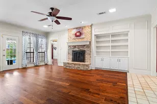4203 Oak Springs Dr, Arlington, TX 76016 - Photo 5
