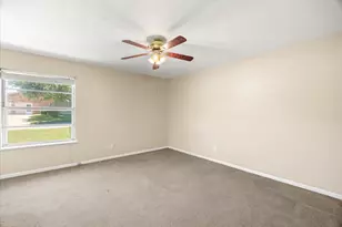 2470 Phelps St, Stephenville, TX 76401 - Photo 9