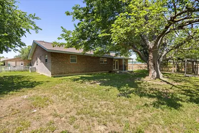 2470 Phelps Street, Stephenville, TX 76401 - Photo 19