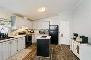 10900 Pikes Peak, Venus, TX 76084 - Photo 3