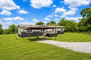 112 Buffalo Gap Dr, Bridgeport, TX 76426 - Photo 1