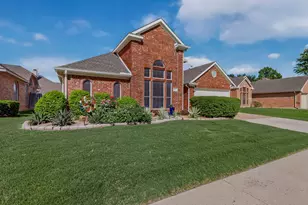 6303 Clear Pool Dr, Arlington, TX 76018 - Photo 3