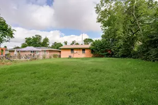 1750 Kirkwood Dr, Garland, TX 75041 - Photo 17