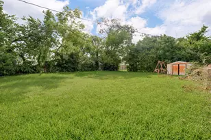 1750 Kirkwood Dr, Garland, TX 75041 - Photo 19