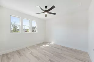 816 Condor St, Joshua, TX 76058 - Photo 5