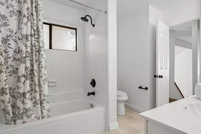 200 Saddle Rock Court, Irving, TX 75063 - Photo 15
