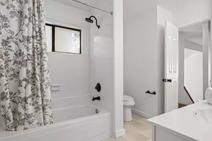 200 Saddle Rock Ct, Irving, TX 75063 - Photo 15