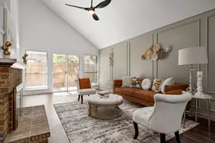 200 Saddle Rock Ct, Irving, TX 75063 - Photo 3