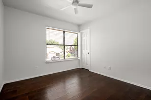 200 Saddle Rock Ct, Irving, TX 75063 - Photo 17