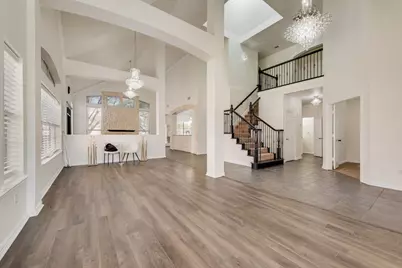 515 Suffolk Drive, Grand Prairie, TX 75052 - Photo 7