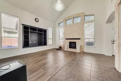 515 Suffolk Drive, Grand Prairie, TX 75052 - Photo 5