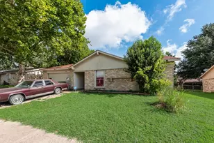 1717 Glenview Ln, Arlington, TX 76014 - Photo 1