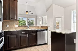 3117 Irvine Dr, Carrollton, TX 75007 - Photo 13
