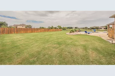 1424 Bassett Hound Drive, Fort Worth, TX 76052 - Photo 37