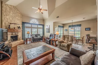 1424 Bassett Hound Drive, Fort Worth, TX 76052 - Photo 11