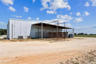 324 E Highway 6, Iredell, TX 76649 - Photo 21