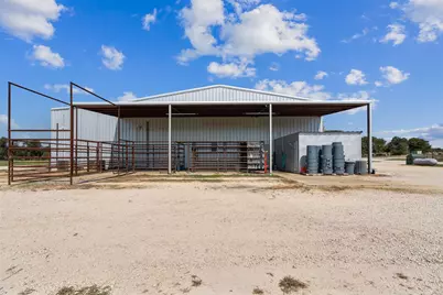 324 E Highway 6, Iredell, TX 76649 - Photo 19
