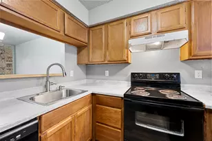 9459 Olde Village Ct, Dallas, TX 75227 - Photo 7