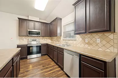 1339 4th Street, Grand Prairie, TX 75051 - Photo 5