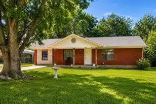 444 W Hobbs St, Boyd, TX 76023 - Photo 3