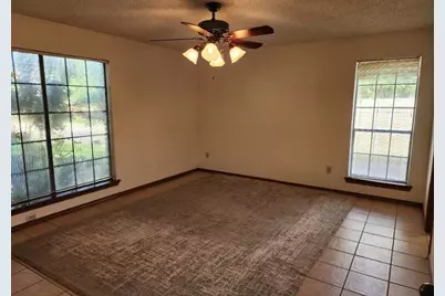 2001 Birchwood Lane, Grand Prairie, TX 75050 - Photo 9