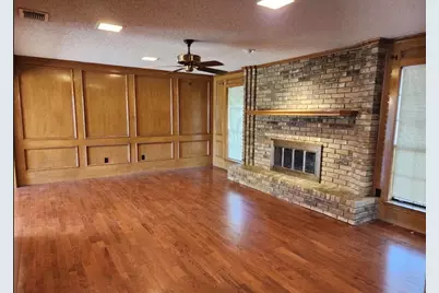 2001 Birchwood Lane, Grand Prairie, TX 75050 - Photo 5