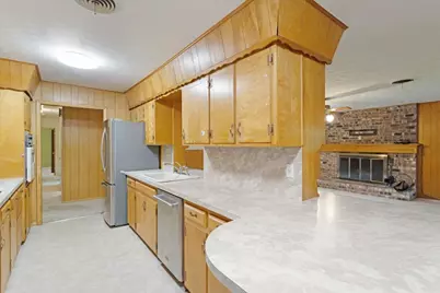 1021 S Fairbanks Avenue, Denison, TX 75020 - Photo 11
