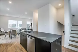 427 W 10th St, Dallas, TX 75208 - Photo 7