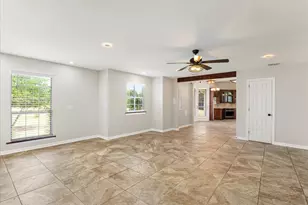 900 Hickey Ct, Granbury, TX 76049 - Photo 9