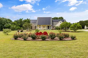 900 Hickey Ct, Granbury, TX 76049 - Photo 1