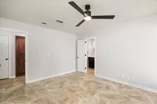 900 Hickey Ct, Granbury, TX 76049 - Photo 17