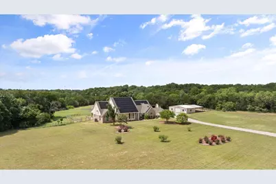 900 Hickey Court, Granbury, TX 76049 - Photo 35