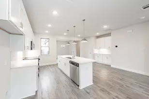 9709 Thorncrown Ln, Fort Worth, TX 76179 - Photo 3
