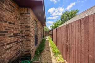 2029 Falcon Ridge Dr, Carrollton, TX 75010 - Photo 27