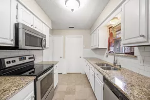 2029 Falcon Ridge Dr, Carrollton, TX 75010 - Photo 9