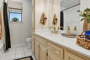 1201 Rockmoor Dr, Edgecliff Village, TX 76134 - Photo 21