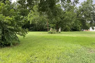 439 Dr Martin Luther King Jr Blvd, Waxahachie, TX 75165 - Photo 1