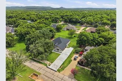 9814 Bringier Court, Granbury, TX 76049 - Photo 39